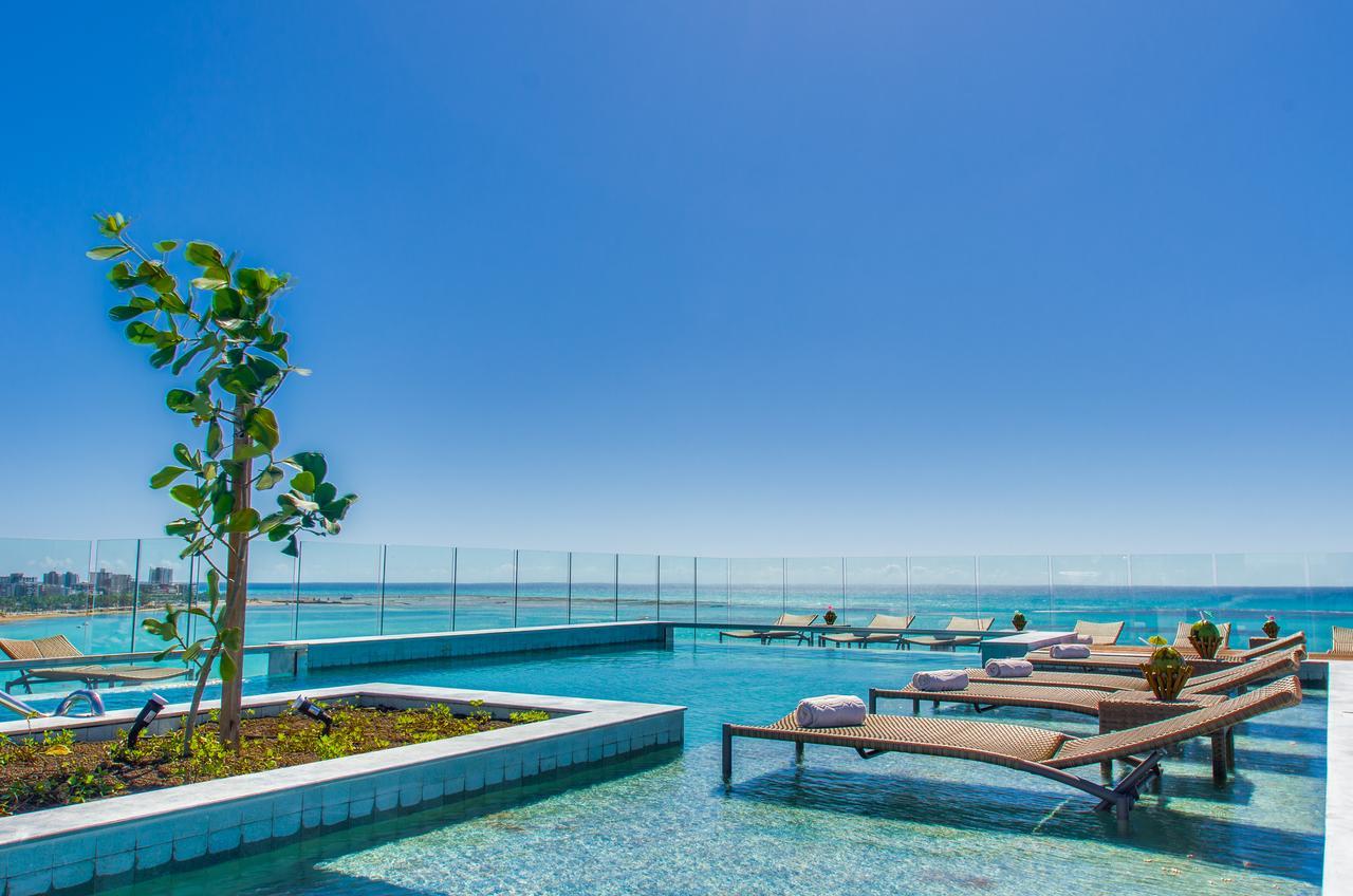 Meridiano Hotel Maceio  Ngoại thất bức ảnh The rooftop pool at the hotel